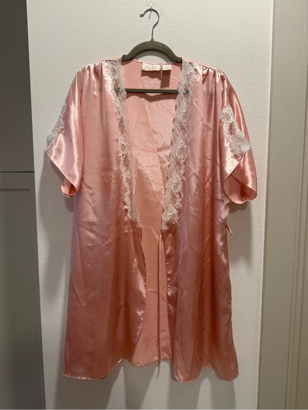 Vintage Pink Satin Lace Robe Pearl Trim Tie Front Delicates M